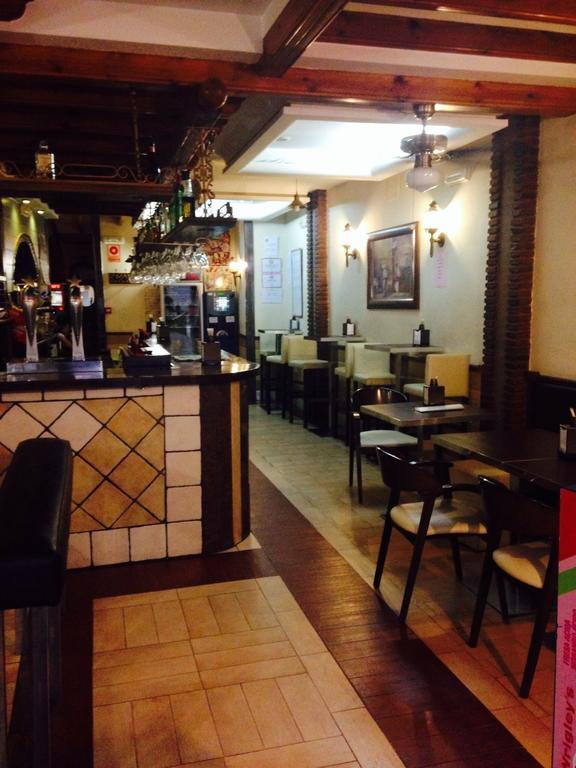 Hotel El Mano Huescar Ngoại thất bức ảnh