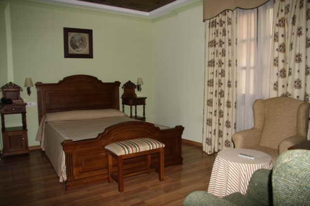 Hotel El Mano Huescar Phòng bức ảnh